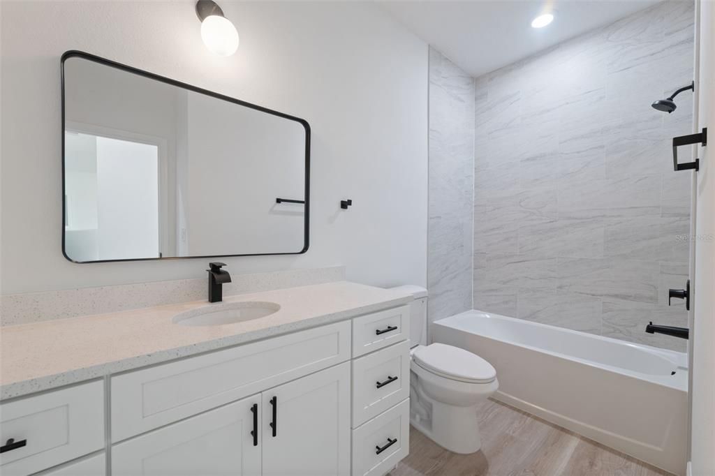 待售: $329,000 (4 贝兹, 2 浴室, 1751 平方英尺)