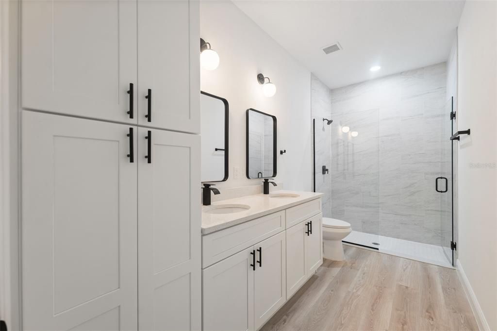 待售: $329,000 (4 贝兹, 2 浴室, 1751 平方英尺)