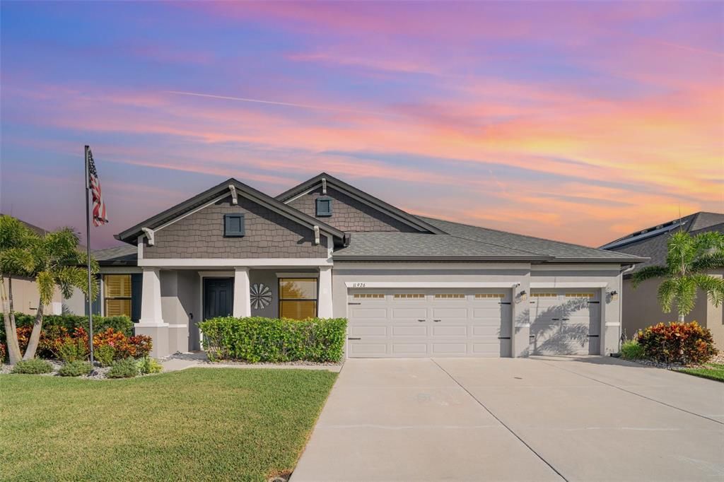 Active With Contract: $3,750 (4 beds, 4 baths, 2693 Square Feet)