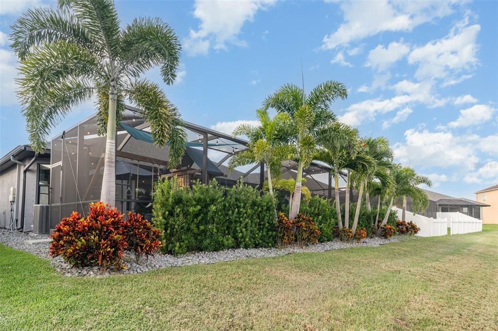 Active With Contract: $3,750 (4 beds, 4 baths, 2693 Square Feet)