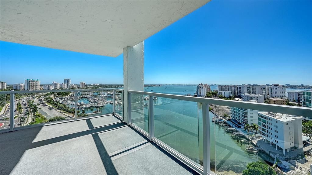 Recently Sold: $1,295,000 (2 beds, 2 baths, 1577 Square Feet)