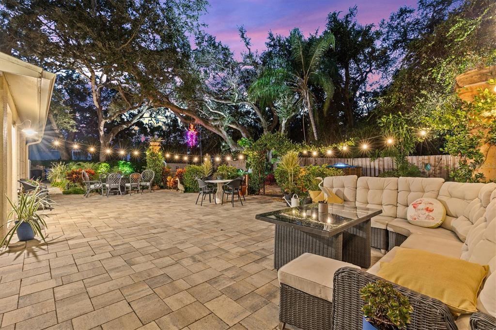 Active With Contract: $1,250,000 (4 beds, 2 baths, 2850 Square Feet)