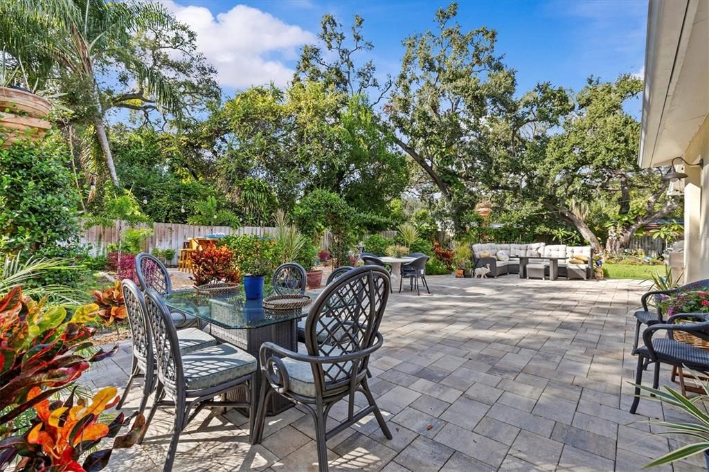 Active With Contract: $1,250,000 (4 beds, 2 baths, 2850 Square Feet)