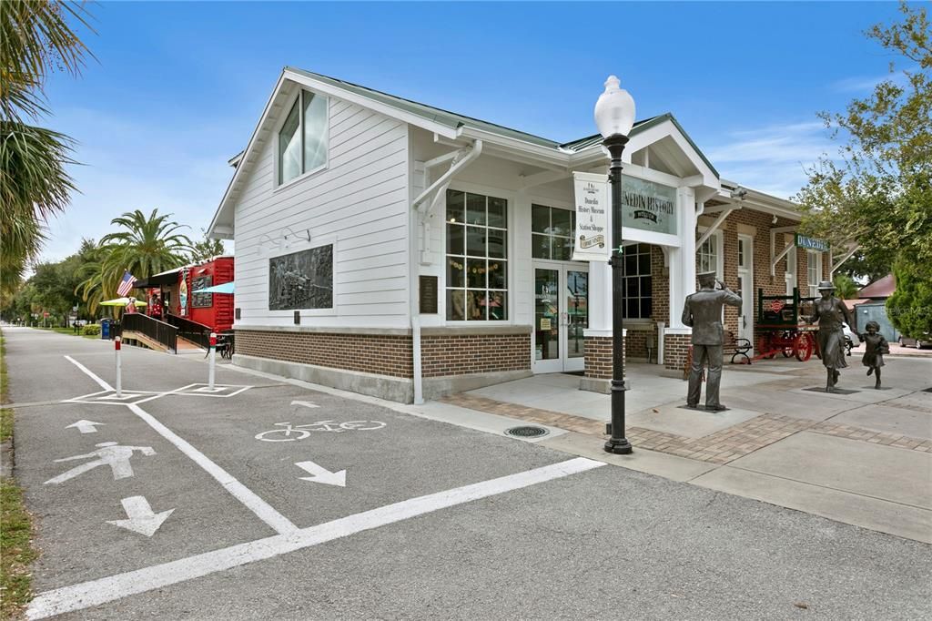 Active With Contract: $1,250,000 (4 beds, 2 baths, 2850 Square Feet)