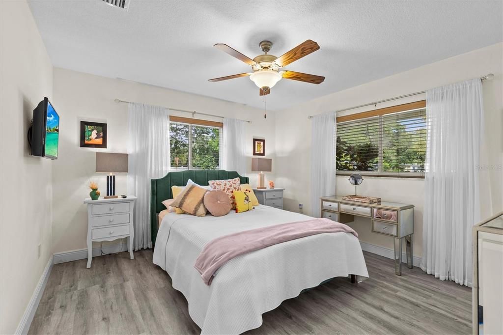 Active With Contract: $1,250,000 (4 beds, 2 baths, 2850 Square Feet)