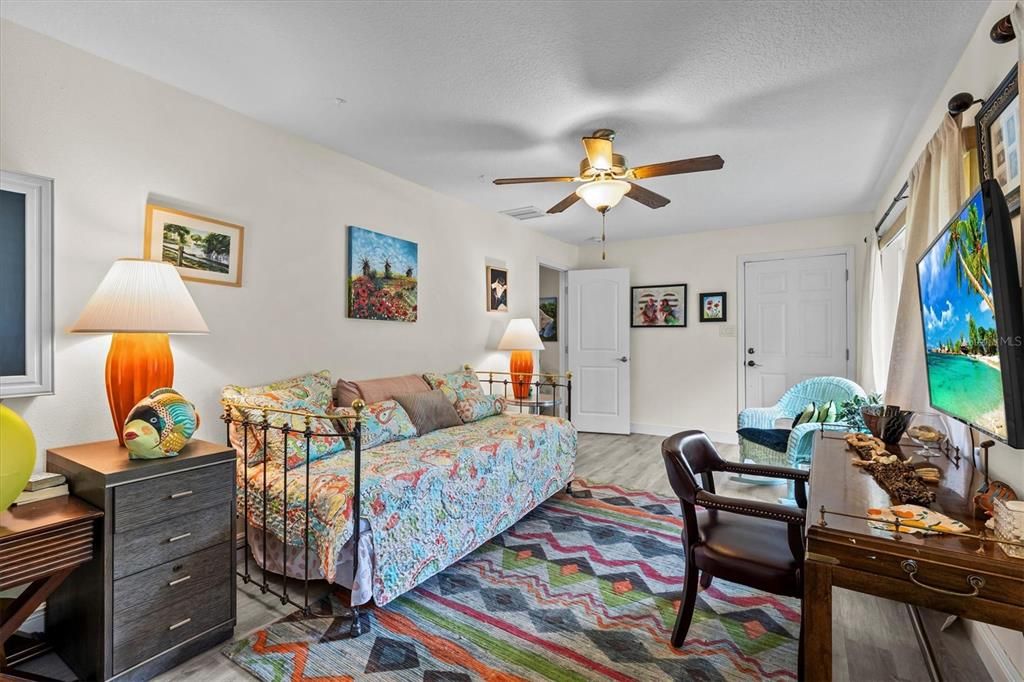 Active With Contract: $1,250,000 (4 beds, 2 baths, 2850 Square Feet)