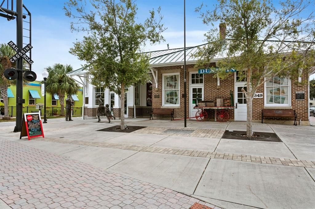 Active With Contract: $1,250,000 (4 beds, 2 baths, 2850 Square Feet)