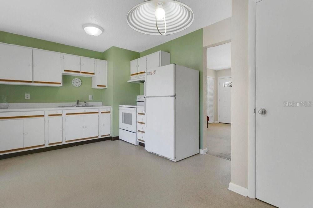 En Venta: $290,000 (4 camas, 2 baños, 1354 Pies cuadrados)