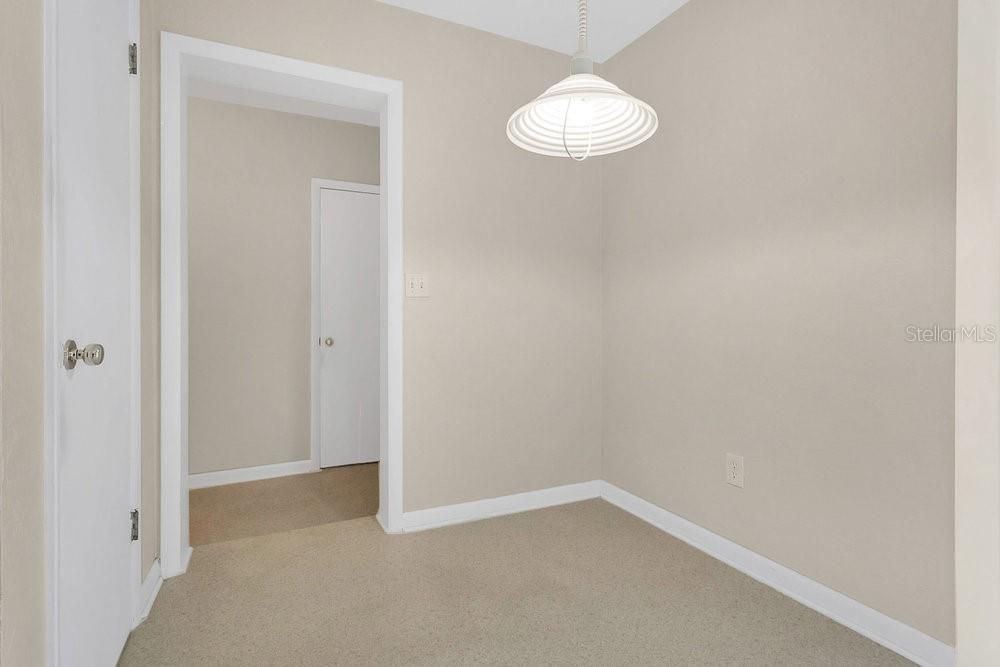 En Venta: $290,000 (4 camas, 2 baños, 1354 Pies cuadrados)