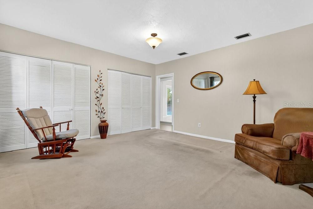 En Venta: $290,000 (4 camas, 2 baños, 1354 Pies cuadrados)