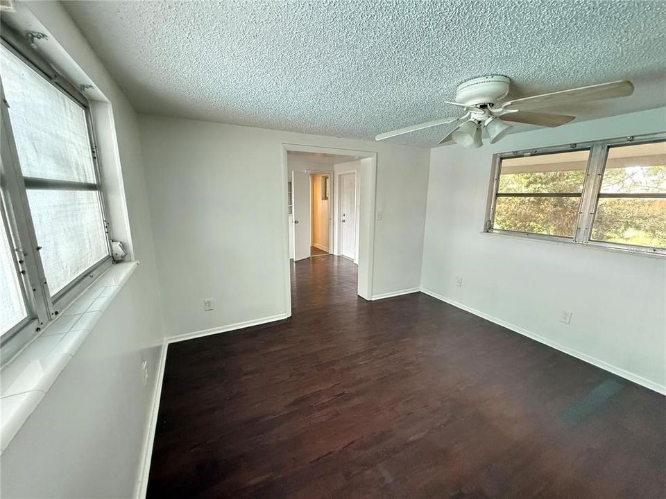 En Renta: $2,350 (3 camas, 2 baños, 1577 Pies cuadrados)