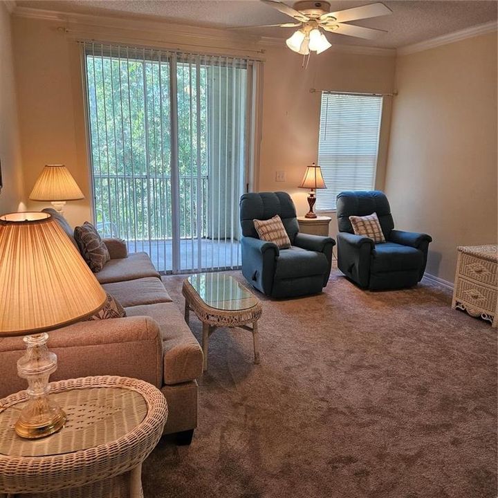 Active With Contract: $170,000 (1 beds, 1 baths, 1032 Square Feet)