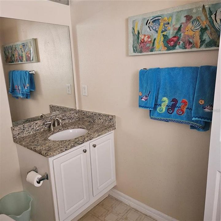 Active With Contract: $170,000 (1 beds, 1 baths, 1032 Square Feet)