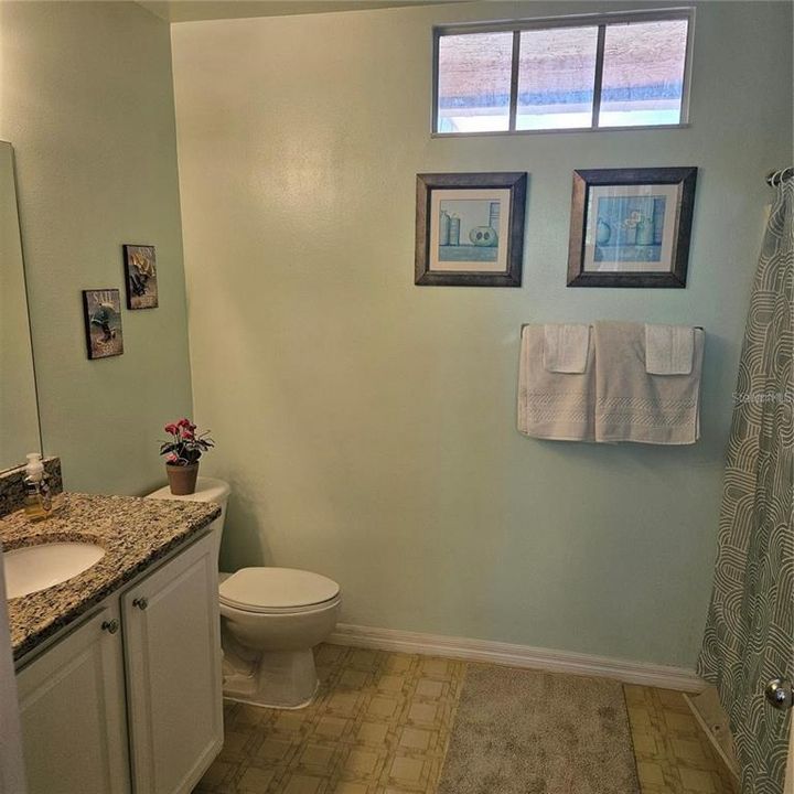 Active With Contract: $170,000 (1 beds, 1 baths, 1032 Square Feet)