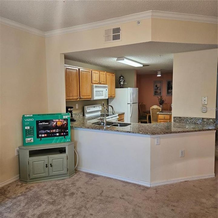 Active With Contract: $170,000 (1 beds, 1 baths, 1032 Square Feet)