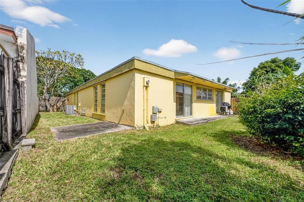 For Sale: $675,000 (4 beds, 2 baths, 2121 Square Feet)