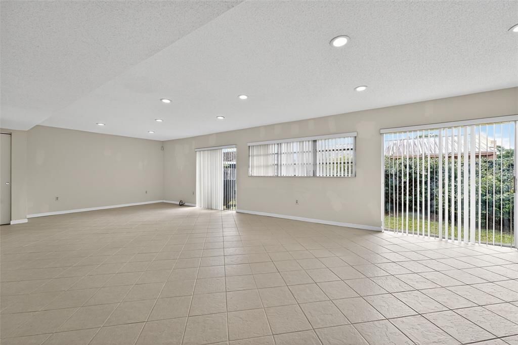 For Sale: $675,000 (4 beds, 2 baths, 2121 Square Feet)