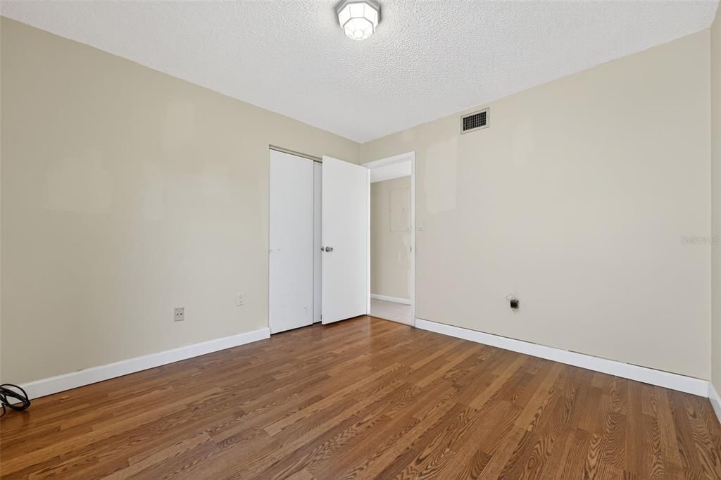 For Sale: $675,000 (4 beds, 2 baths, 2121 Square Feet)