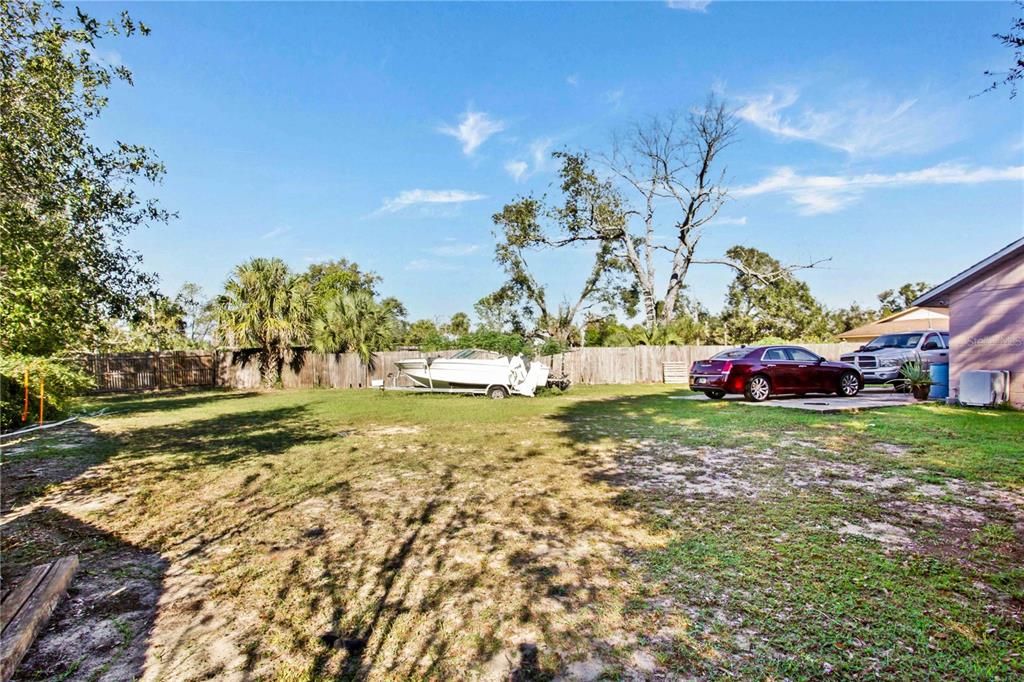 Activo con contrato: $349,000 (3 camas, 2 baños, 2339 Pies cuadrados)