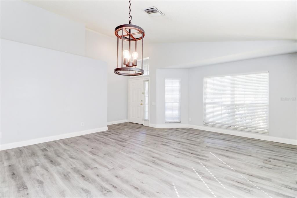 En Renta: $2,400 (3 camas, 2 baños, 1835 Pies cuadrados)