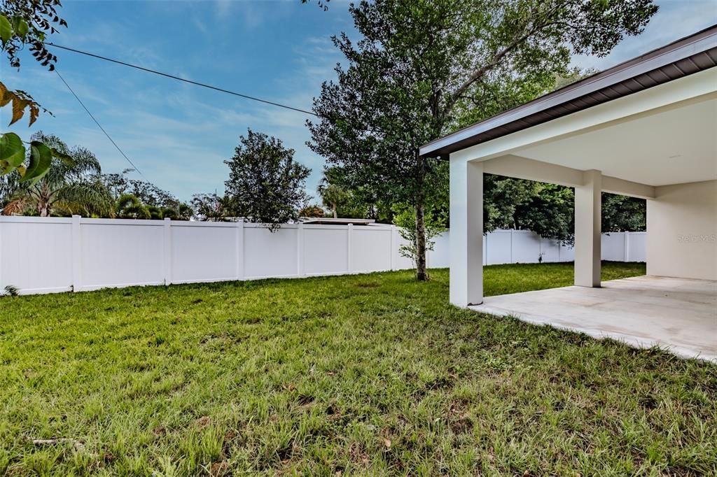 合同活跃: $413,000 (3 贝兹, 2 浴室, 1978 平方英尺)