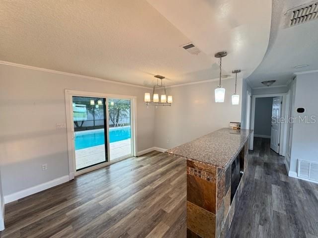 Active With Contract: $359,000 (3 beds, 2 baths, 1182 Square Feet)