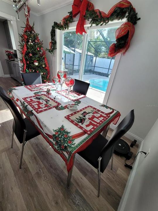 Active With Contract: $359,000 (3 beds, 2 baths, 1182 Square Feet)