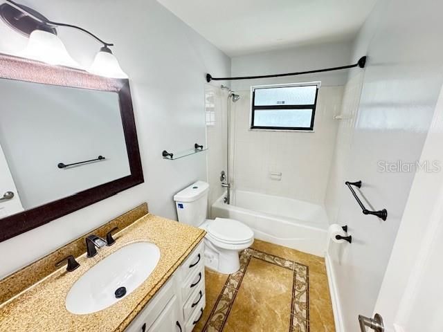 Active With Contract: $359,000 (3 beds, 2 baths, 1182 Square Feet)