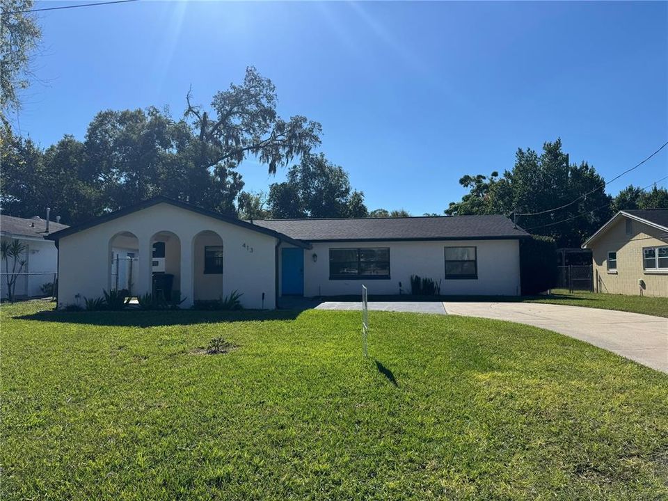 Active With Contract: $359,000 (3 beds, 2 baths, 1182 Square Feet)