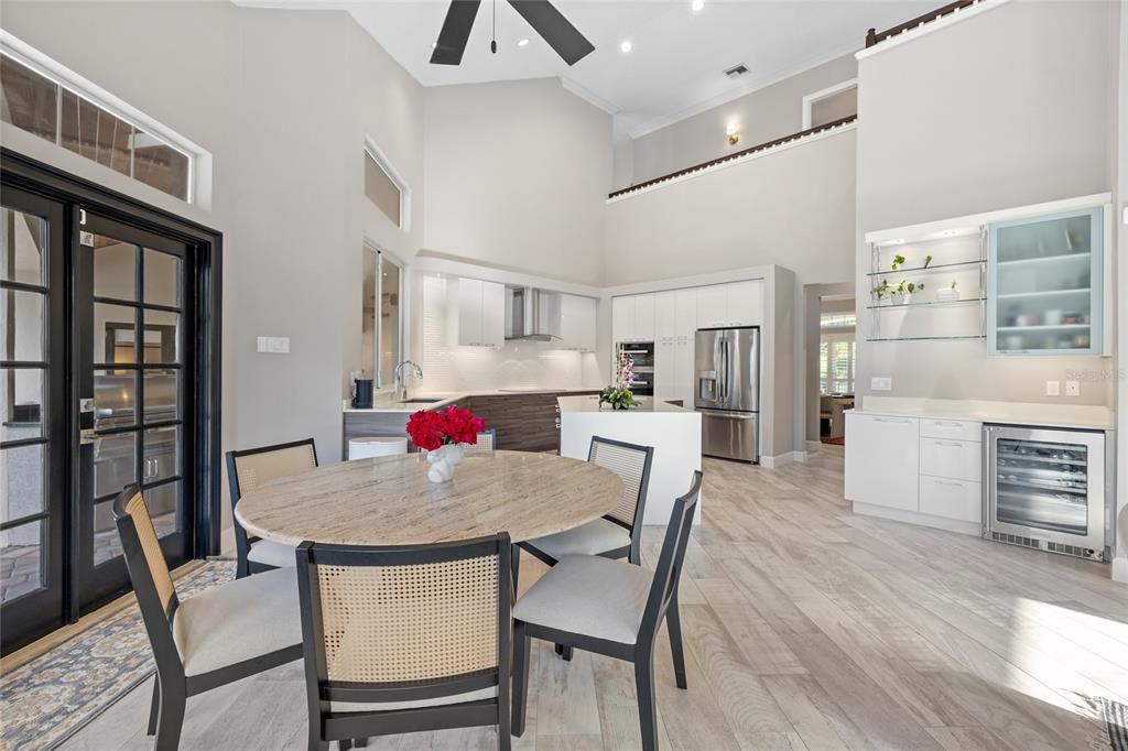 На продажу: $1,725,000 (5 спален, 4 ванн, 4614 Квадратных фут)