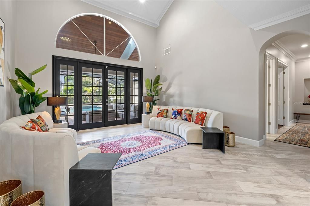 На продажу: $1,725,000 (5 спален, 4 ванн, 4614 Квадратных фут)