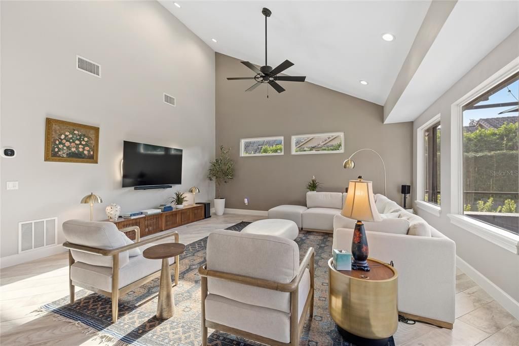 На продажу: $1,725,000 (5 спален, 4 ванн, 4614 Квадратных фут)