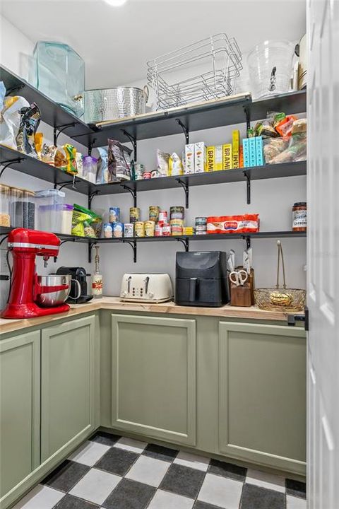 На продажу: $1,725,000 (5 спален, 4 ванн, 4614 Квадратных фут)