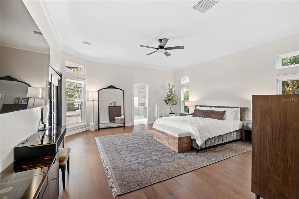 На продажу: $1,725,000 (5 спален, 4 ванн, 4614 Квадратных фут)