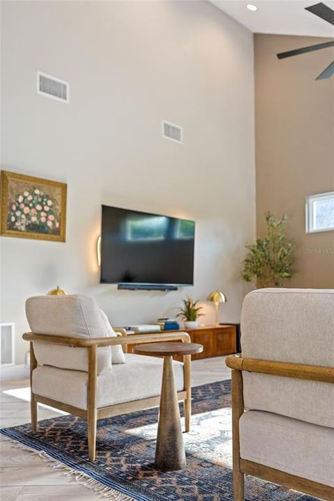 На продажу: $1,725,000 (5 спален, 4 ванн, 4614 Квадратных фут)