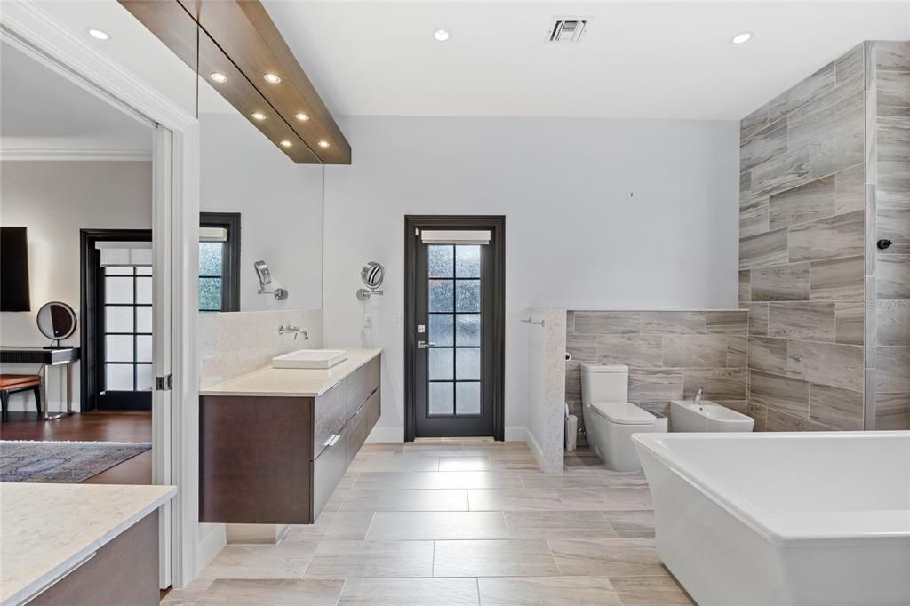 На продажу: $1,725,000 (5 спален, 4 ванн, 4614 Квадратных фут)