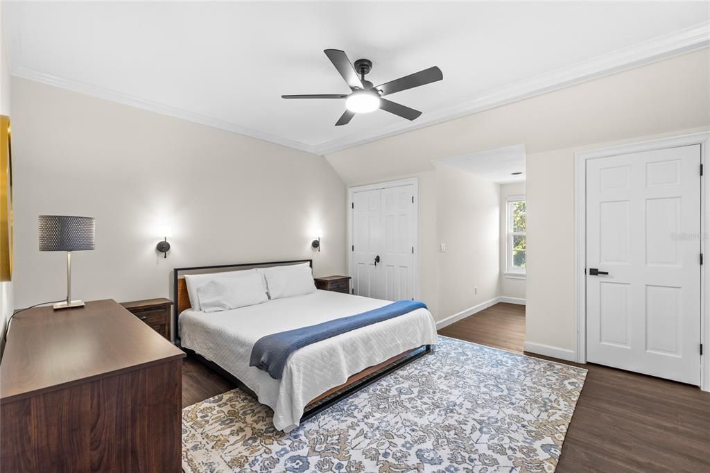 На продажу: $1,725,000 (5 спален, 4 ванн, 4614 Квадратных фут)