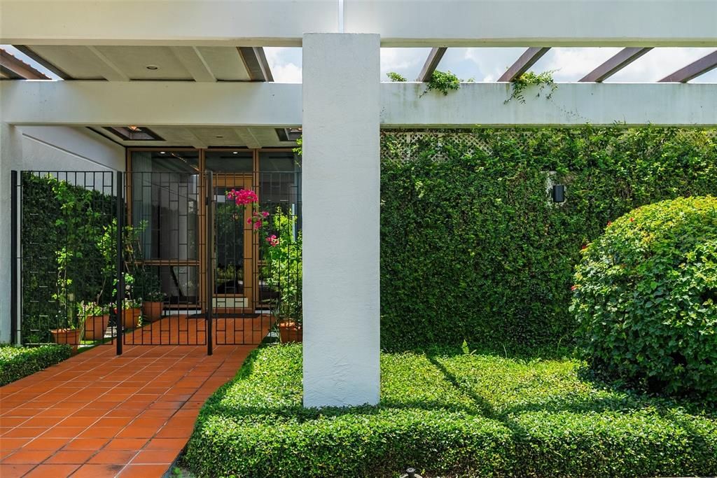 En Venta: $2,250,000 (4 camas, 4 baños, 5178 Pies cuadrados)