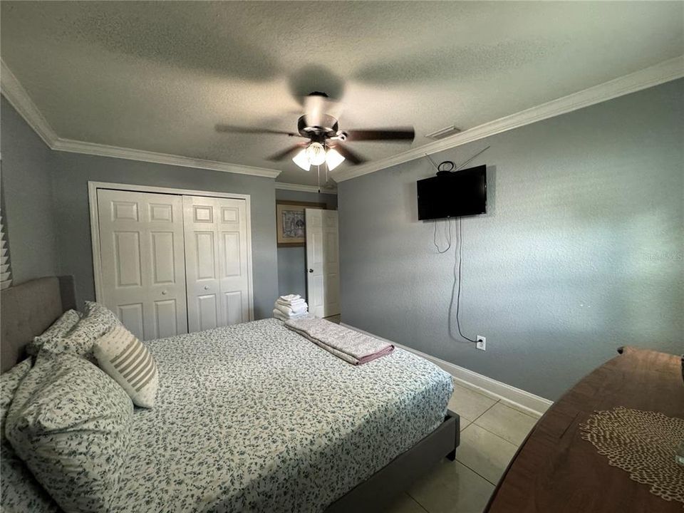 For Sale: $449,900 (3 beds, 2 baths, 1682 Square Feet)