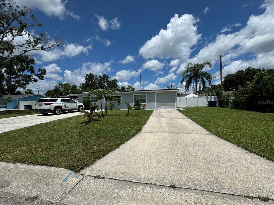 For Sale: $449,900 (3 beds, 2 baths, 1682 Square Feet)