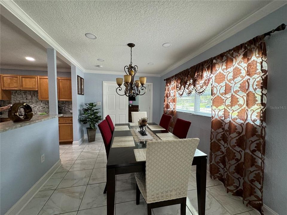 For Sale: $449,900 (3 beds, 2 baths, 1682 Square Feet)