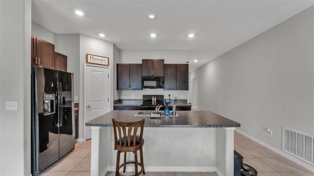 Active With Contract: $321,000 (3 beds, 2 baths, 1580 Square Feet)