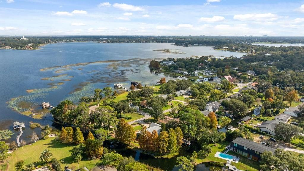 Под контрактом: $1,195,000 (3 спален, 2 ванн, 2152 Квадратных фут)