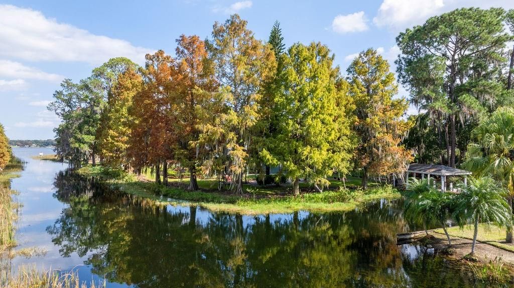 Под контрактом: $1,195,000 (3 спален, 2 ванн, 2152 Квадратных фут)