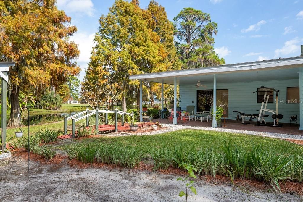 Под контрактом: $1,195,000 (3 спален, 2 ванн, 2152 Квадратных фут)