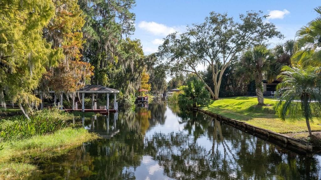 Под контрактом: $1,195,000 (3 спален, 2 ванн, 2152 Квадратных фут)