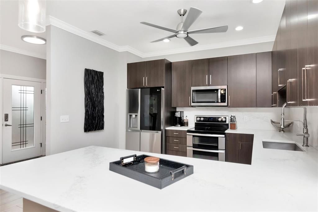 На продажу: $549,999 (3 спален, 2 ванн, 2085 Квадратных фут)