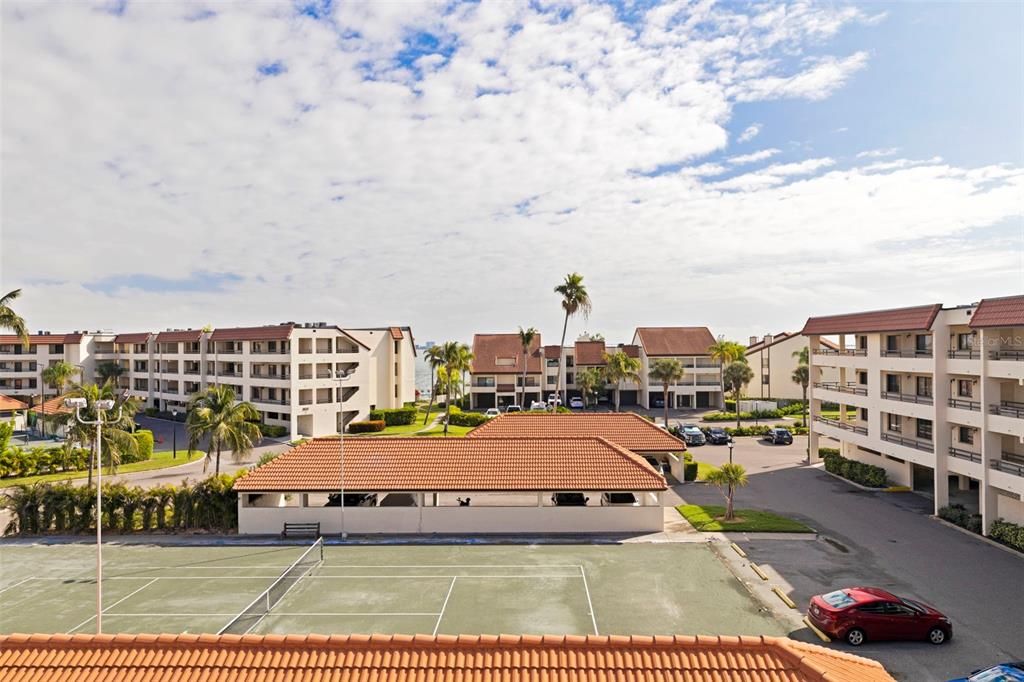 待售: $464,000 (2 贝兹, 2 浴室, 1040 平方英尺)