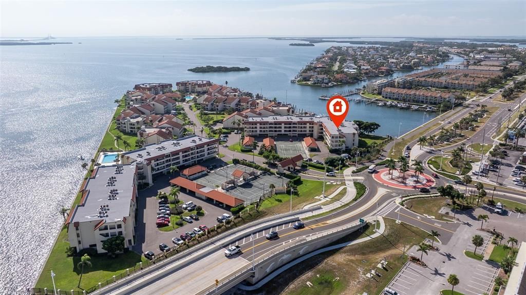 待售: $464,000 (2 贝兹, 2 浴室, 1040 平方英尺)