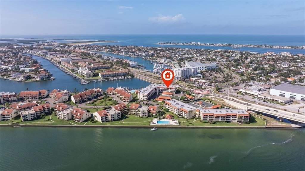 待售: $464,000 (2 贝兹, 2 浴室, 1040 平方英尺)